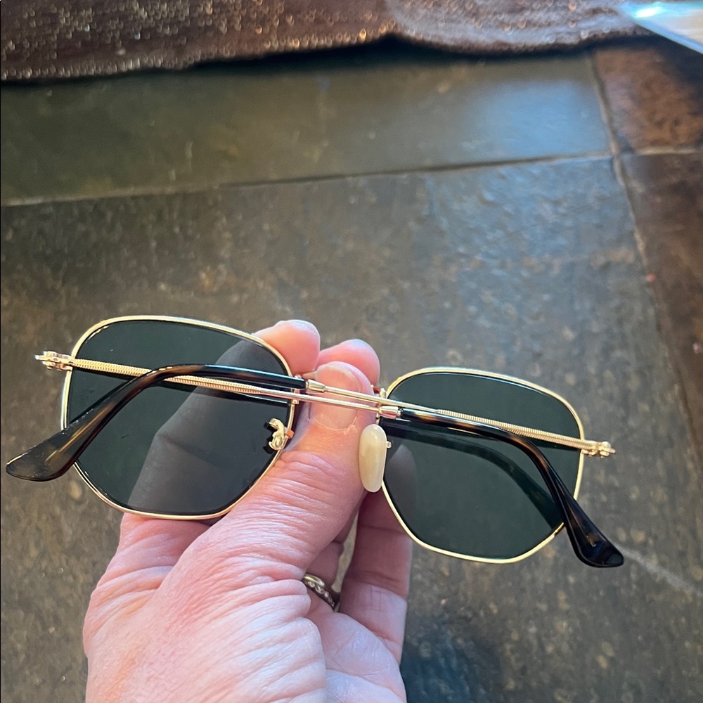 Ray-Ban Gold Frame Sunglasses with Black Lenses - Picture 8 of 9